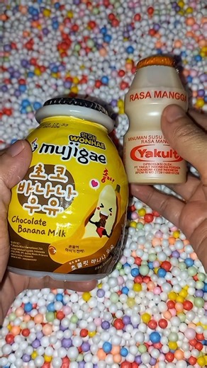 found mujigae chocolate banana milk and mango flavored yakult in the box #snacks #huntingjajan #j...