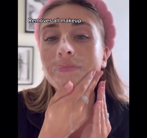 First Aid Beauty - Pure Skin Face Cleanser, Effectively Removes Makeup, Dirt, and Impurities, Gentle Cleanser Leaves Skin Soft & Supple, Safe for Sensitive Skin, Fragrance Free, 11 oz