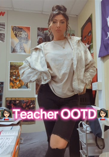 Exploring Neutral Fashion with My Paris Raincoat