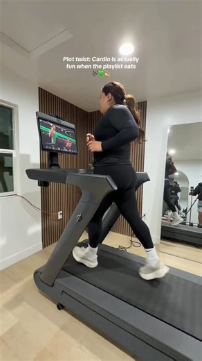 Edith on Instagram: "This run literally flew by 🎶💚💫 @onepeloton @wickedmovie"