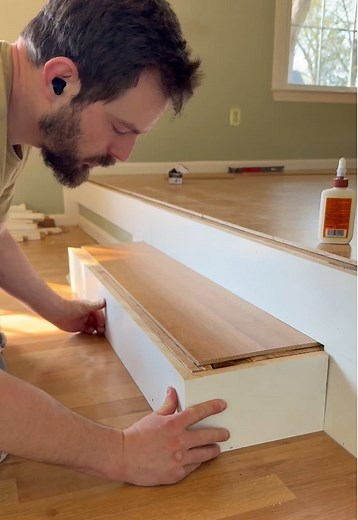 Split Level Entrance: Laminate Steps Part 2 | Flooring Install