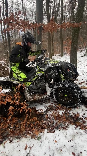 #fyp #foryouu #vreaupeforyou #canam #atv #reneagde #forest #passion #snow #winterfashion #outdooradventurehobby