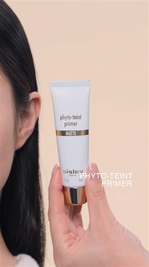 Matte or Glow? ✨ No matter your skin goals, we have the perfect primer! These skincare-infused formulas are light-weight and nourishing, available in two sheer finishes to enhance your complexion in seconds. | Sisley Paris