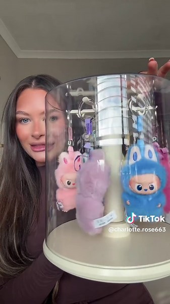 Rotating Display for Cute Decor Ideas