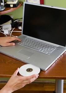 What Are the Advantages & Disadvantages of DVD-Rs? | Techwalla