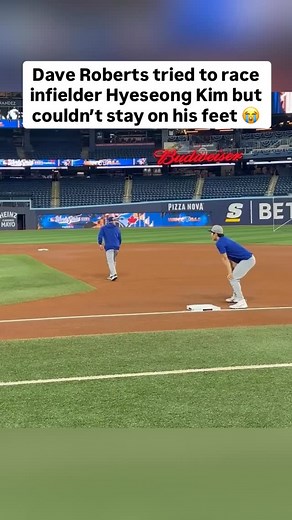 Dodgers manager Dave Roberts face planted trying to beat rookie Hyeseong Kim in a race around the bases 😭 (🎥 via kyodo_mlb / X) | DraftKings