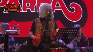 YO NO SOY PARA TI!!! Hi broken ones!!! Hola Rotos, espero que estén bien, yo feliz!!! Porque se que se viene Marzo!! Se que marzo es Algo dificil para ustedes pero que se pasa con cultura, acá les dejo esta última entrega de mi proyecto Gabriel es un Paco Amoroso llamado “Niu Rich”. Esta canción podrán verla en vivo muy pronto, ya que haré una gira por distintas ciudades de mi país (osea, no es mi país del todo, pero estamos en el papeleo) Escríbanme en que ciudad tienen helipuerto para ver si v