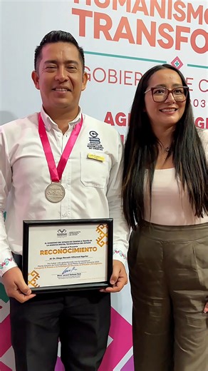 Reconocimiento al Esfuerzo y la Excelencia. Celebramos a docentes y estudiantes del #COBACH reconocidos con el Mérito Estatal de Investigación 2025, por su destacada labor en ciencia, tecnología y divulgación del conocimiento. Talento que transforma y construye futuro. | Colegio de Bachilleres de Chiapas