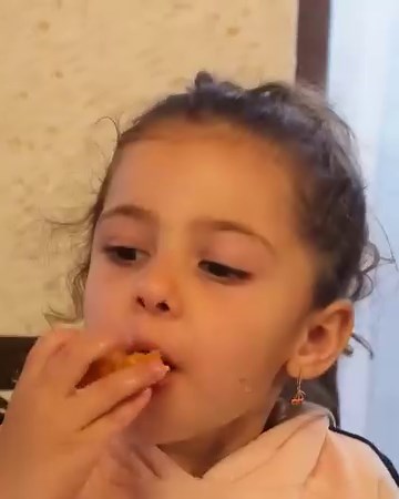 I cooked a huge beef shank in KFC spices and breading today! It's just - wow delicious! And for an appetizer, I made my daughter and I juicy American burgers - a giant one for me and tiny ones for my princess ❤ #kfcchicken #fastfood #burger | Aftab Dogra