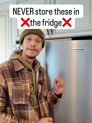 A lot of food waste starts with one small mistake: putting the wrong foods in the fridge 🍅These swaps keep food fresh longer and out of the trash. #foodwaste #foodstorage #littergrant