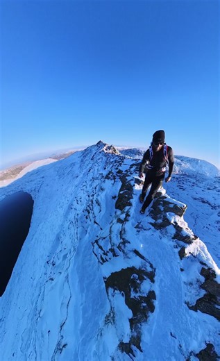 📍 Helvellyn via Striding Edge in the winter ❄️ #helvellyn #lakedistrict #hiking #insta360 #insta360x3 #epic #scenery #beautiful #stridingedge #fyp #outdoors #views #lakedistrict_uk #scary #mountains #fitness #snow #ice #winter #climbing #photography