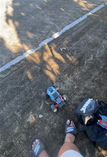 Double Engine RC Car Experience: Speed and Fun