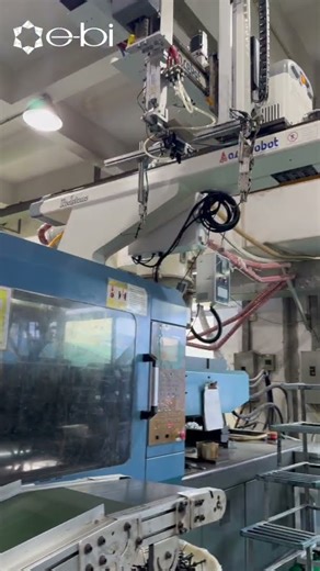 How Automation Transforms Plastic Injection Molding