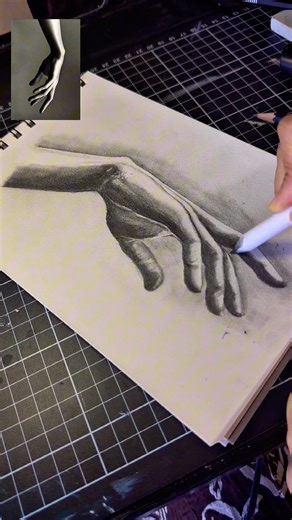 Life study of a hand #art #artist #drawing #painting #shorts