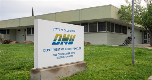 Si hablas español, el DMV de California recomienda hacer esto para no fallar la prueba de la licencia de conducir