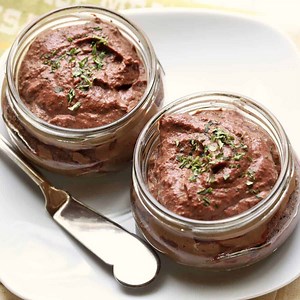 This Chicken Liver Pâté Recipe Proves Simple Can Be Luxurious