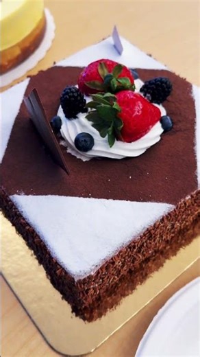 Food .. Yummy cake from 85. Degrees