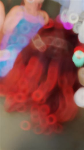 ✨ BOX BRAID TRANSFORMATION MAGIC! ✨ From fresh hair to fierce box braids in minutes 💥 Watch this stunning transformation as we section, braid, and sprinkle a little Mermaidia magic along the way ✨🧜‍♀️ ✔️ Neat, long-lasting box braids ✔️ Comfortable for kids (and parents!) ✔️ Perfect for shows, festivals & special days ✔️ Finished with sparkles, smiles, and confidence 💖 There’s nothing better than seeing that wow moment when the mirror turns around 😍 💬 Would you try box braids for your next 