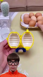 Golden egg maker | Vector