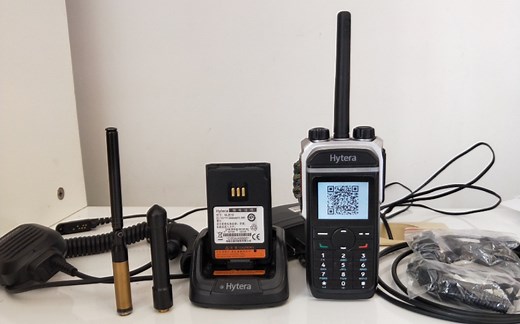 【业余无线电】年轻人的第一台『海能达』手台PD680开箱