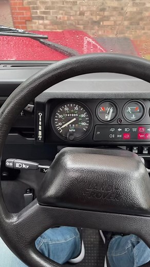 Rocking it old skool #LandRover #Defender #landy #defender90 #wagon #CSW #fyp #random #technology #automotive #offroader #fourwheeldrive #agri #vehicle #tech #lol #funny