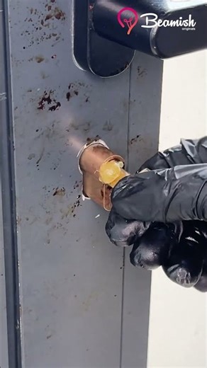 Key lubricate hack to prevent lock jamming #easy #lubricate #lock #key