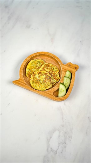 Romina Bertinazzo • Easy Kids/BLW Recipes | EASY COURGETTE FRITTERS! Ingredients • 100g courgette, squeezed (about 1 cup) • 30g grated cheese (about 1/4 cup) • 1 egg • Olive oil... | Instagram