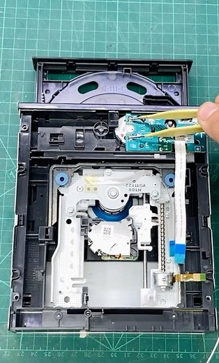How Cd-room mechanism works #cdrom #stepper_motor #penplotter #diy #projects