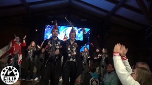 de jeugdprinsen en prinsessen van Dendermonde op de carnaval van Dendermonde Het grote bal der kandidaten ' prins(es) met tal van Gastoptredens op 28 dec 2025 in de winterchalet in Dendermonde | Filip Filmkes