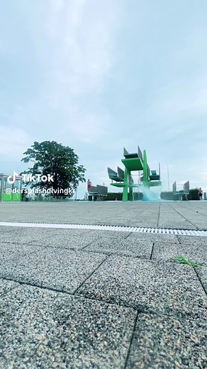 Free Runner (@dersplashdivingkr)’s videos with ACELERADA - sma$her & MXZI