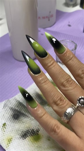 Learning to Use Airbrush for Nails Tutorial