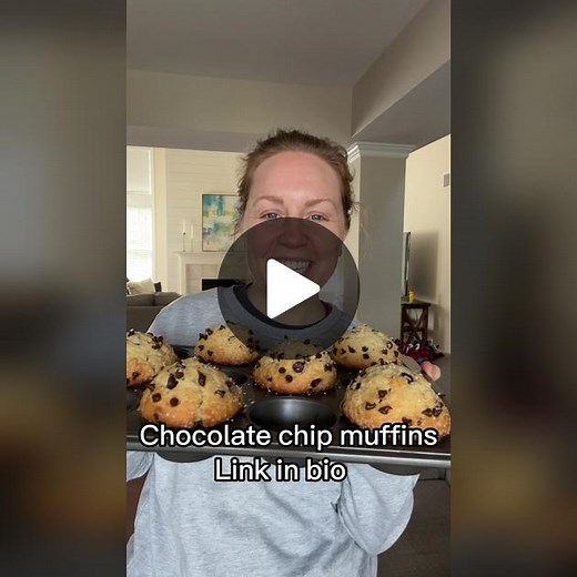 Consider me your muffin expert. Find the full recipe & tips on my site! On my site search “chocolate chip muffins or click the link in my bio #foodblogger #bakingblogger #contentcreator #bakingday #bakingpassion #recipedeveloper #recipedevelopment #momlifebelike #momboss #michiganblogger #muffin #muffins #muffinstagram #muffintime #muffinrecipe #muffinmonday #muffinman #muffinsofinstagram #breakfastmuffins
