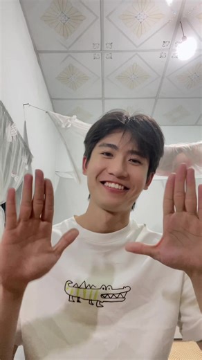 góc quay này quen quá nhờ😆