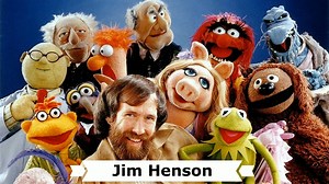 Heute wäre der 87. Geburtstag des US-amerikanischen Puppenspielers, Regisseurs und Fernsehproduzenten † Jim Henson (eigentlich James Maury Henson). Geboren am 24. September 1936 in Greenville, Mississippi und gestorben am 16. Mai 1990 in New York. Bereits in seiner High-School-Zeit entwarf Jim Henson Figuren für einen lokalen Fernsehsender. Im Laufe seines Studiums an der „University of Maryland“ konzipierte er eine kurze Puppensendung mit dem Titel „Sam and Friends“. Die Figuren in diesem Sketc