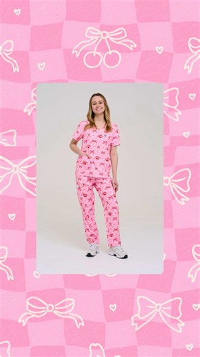 From day to… nursing shift 🎀🍒🩺 #scrubs #nurse #funscrubfriday #doctor #funscrubs