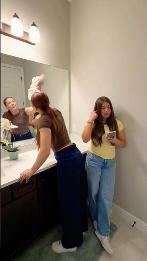 She DIDN’T see THAT coming! 🤣👀🤭 | Triple Charm #Shorts