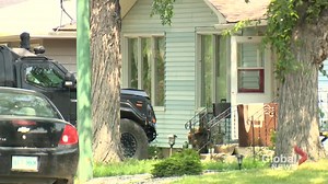A Regina police operation brought a tactical support team to the 400 block of Froom Crescent. https://trib.al/33dnmpf | Global Regina