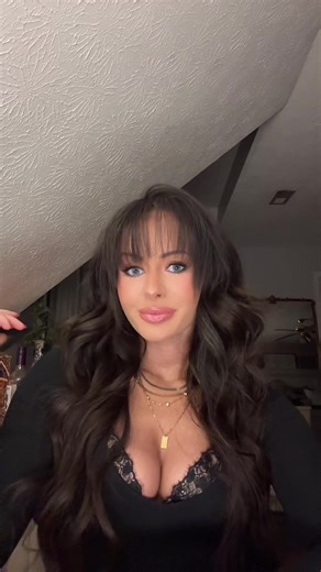 Glamorous Makeup Look for Night Out