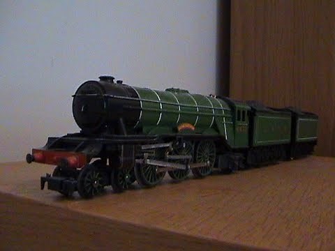 Hornby LNER A3 4472 Flying Scotsman Twin Tenders Overview