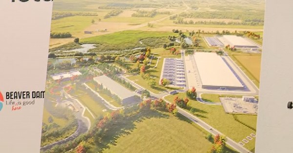 Comedian Charlie Berens to speak at Beaver Dam data center town hall