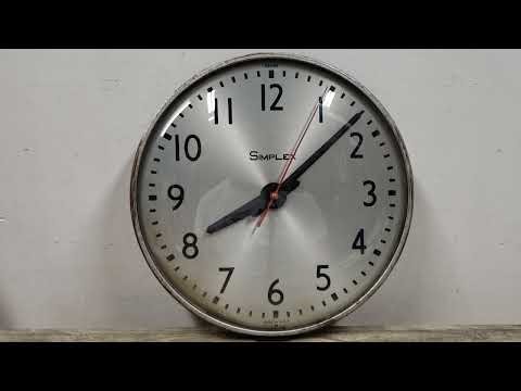 Vintage Simplex 93996 Industrial School 13" Wall Clock with Silver Face 
