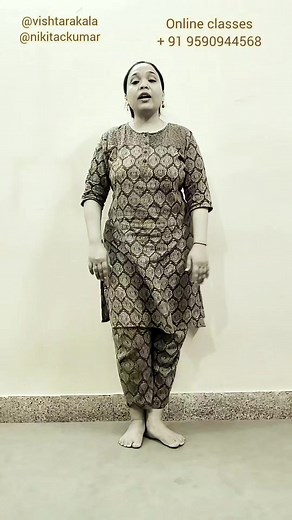 757K views · 6.8K reactions | Thumak thumak second part tutorials ...watch @try to make videos/reels on this trending song... #gulabisarara #fbreels #easydancesteps #ThumakThumak #reels #nepal #trending #pahadisong #ladiesdance #easydance | Nikita C Kumar | Facebook