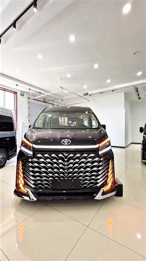 6-seater Toyota Hiace custom business vehicle #toyotahiace #kmuller