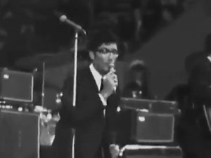 Freddie And The Dreamers - A Little You (Live) 1965 | The British Invasion