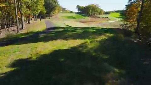 𝐇𝐨𝐥𝐞 #⃣🔟 – 𝐂𝐚𝐫𝐫𝐢𝐞𝐬⛳ Par 4 | Yardage – 461 Championship Tee