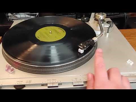 Technics SL-D3 turntable record player demonstration video