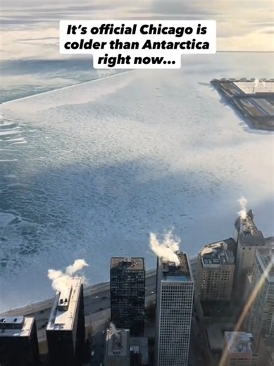Chicago's Sea Freezes for the First Time Ever