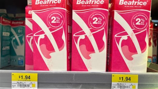 Manitoba freezing 1-litre milk prices, mulling more controls