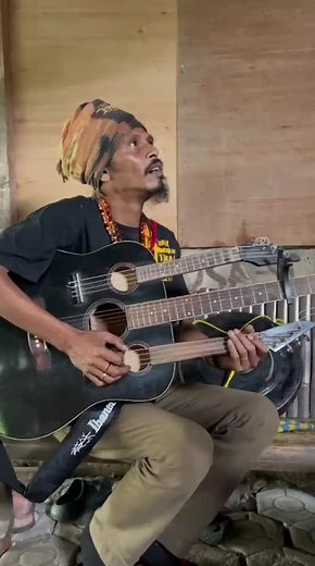 Bob Marley's Three Little Birds Live Performance