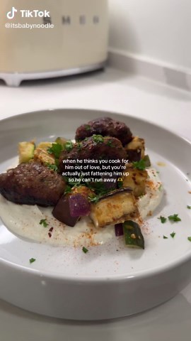 Lamb kofta was SUPER easy to make and soooo good 😋